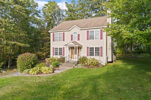 4 Forest Hills Rd, Hooksett, NH, 03106-1939 | Card Image