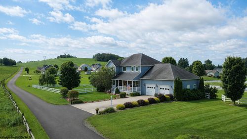 199 Gelding Ave, Bruceton Mills, WV, 26525-7194 | Card Image