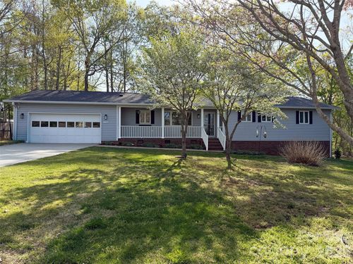 1140 Knollwood Dr, Claremont, NC, 28610-8217 | Card Image