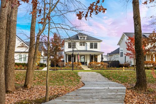 5703 Evans Farm Dr, Lewis Center, OH, 43035-8543 | Card Image