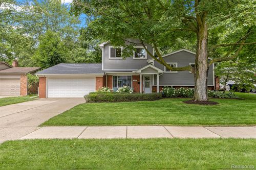 520 Byron St, Plymouth, MI, 48170-2244 | Card Image