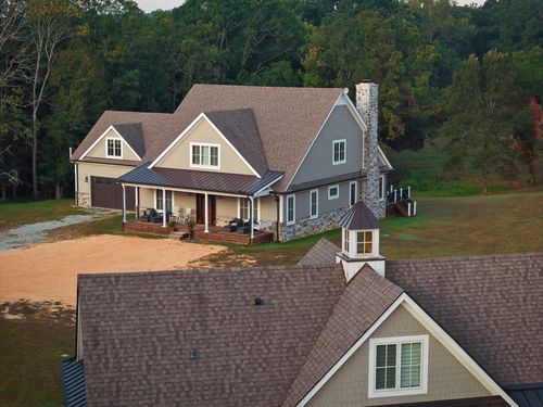 450 Lowe Branch Rd, Centerville, TN, 37033-3719 | Card Image