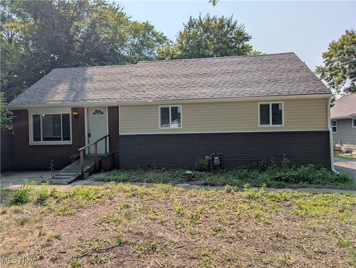 3488 Oakmont Dr, Hubbard, OH, 44425-1914 | Card Image