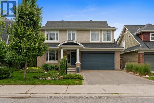 564 Erinwoods Circle, Ottawa, ON, K2J5M8 | Card Image