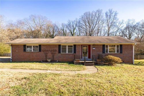 5424 Skylark Rd, Pfafftown, NC, 27040-7408 | Card Image