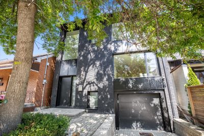 99 Claremont St, House other with 3 bedrooms, 3 bathrooms and 2 parking in Toronto ON | Image 1