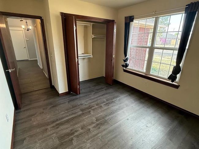 11000 Sw 8 Th St, House other with 3 bedrooms, 2 bathrooms and null parking in Yukon OK | Image 5