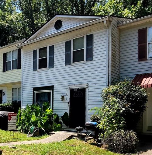 1102 Huntington Trce Se, Smyrna, GA, 30082-2637 | Card Image