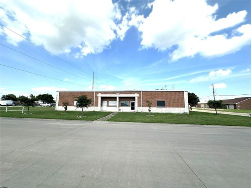 211 Regency Dr, Wylie, TX, 75098-7089 | Card Image