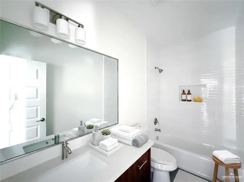 Residential Lease in Edinburg 5
