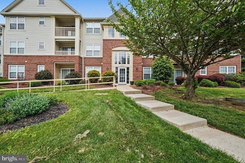 7-300 Tall Pines Ct, Abingdon, MD, 21009-3038 | Card Image