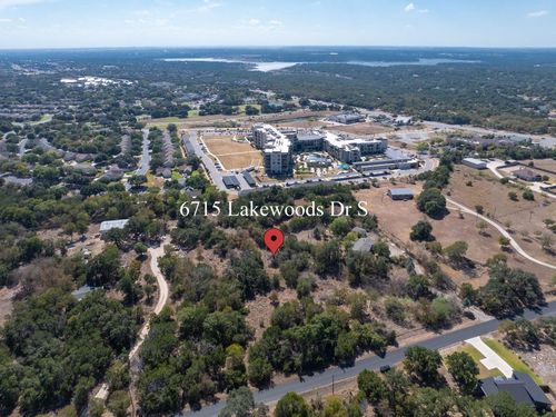6715 S Lakewoods Dr, Georgetown, TX, 78633-9538 | Card Image