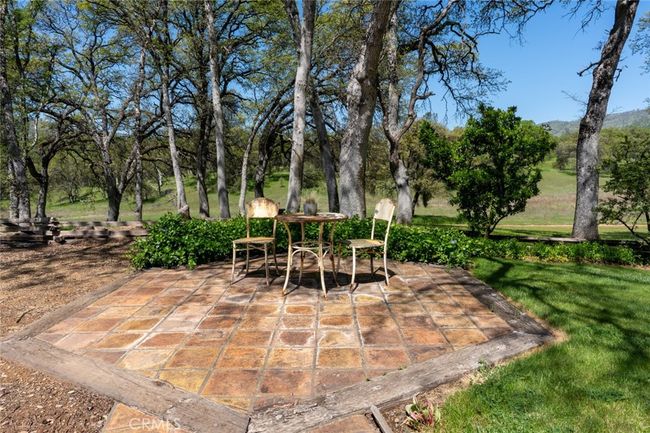 patio area | Image 8