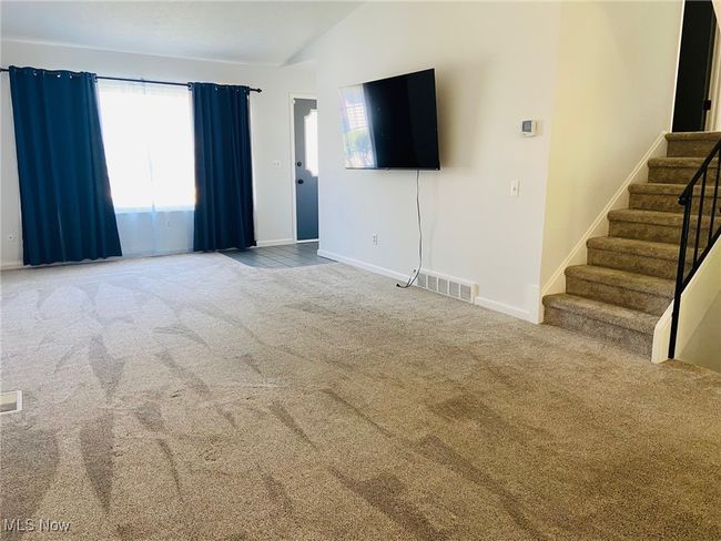 56 - 8870 Holly Ln, Condo with 3 bedrooms, 2 bathrooms and null parking in Olmsted Falls OH | Image 7