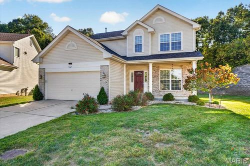 567 Brook Meadow Dr, Ballwin, MO, 63021-3712 | Card Image
