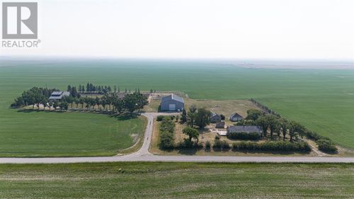 115057 Range Road 260, Claresholm, AB, T0L0T0 | Card Image