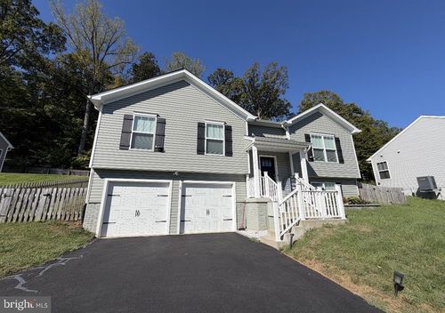 8 Howard Cir, FREDERICKSBURG, VA, 22405-2859 | Card Image