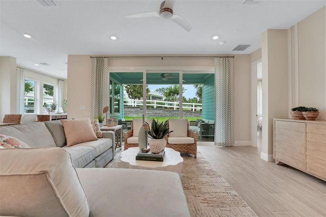 987 Fiesta Key Cir, House other with 2 bedrooms, 2 bathrooms and null parking in LADY LAKE FL | Image 22