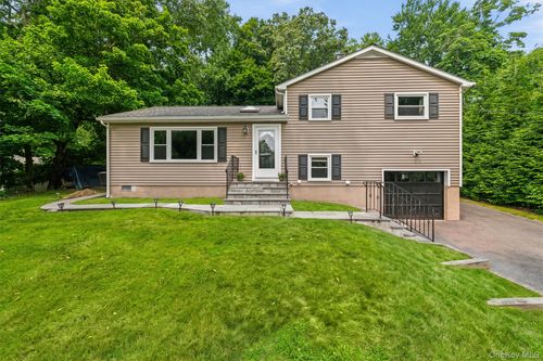 17 Ridge Rd, Cortlandt Mnr, NY, 10567-6707 | Card Image