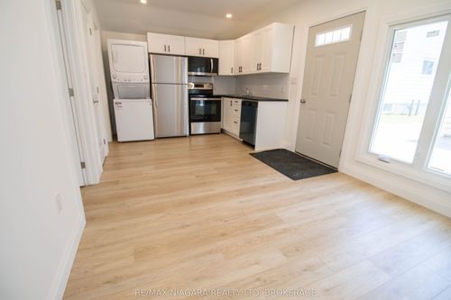 unit-2-362 Gatfield Ave, Welland, ON, L3B5B2 | Card Image
