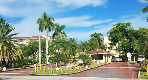 c-303-8365 Sw 152nd Ave, Miami, FL, 33193-4033 | Card Image