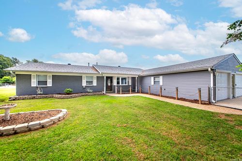 3045 Highway 31 N, Lonoke, AR, 72086-9252 | Card Image