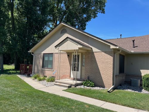 28-19238 Angela Ct, Roseville, MI, 48066-1274 | Card Image