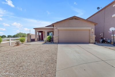 31105 N Desert Honeysuckle Drive, House other with 3 bedrooms, 2 bathrooms and null parking in San Tan Valley AZ | Image 2