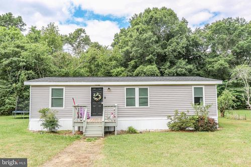 16064 Chester Ln, Bowling Green, VA, 22427-2138 | Card Image