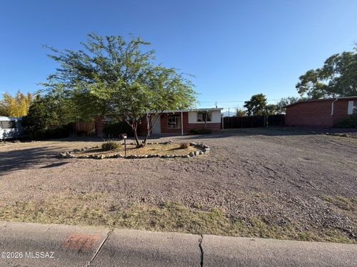 6435 E Calle Castor, Tucson, AZ, 85710-5338 | Card Image