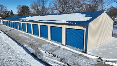 104 N Us Highway 421, Medaryville, IN, 47957-8144 | Card Image