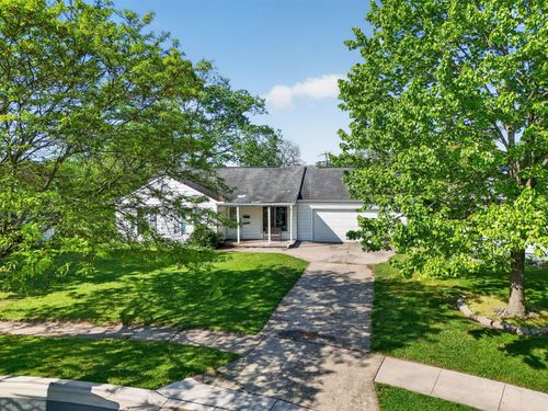 3937 Lexmont Road S, Columbus, OH, 43228 | Card Image