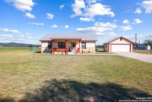 867 Rivertree Rd, Leakey, TX, 78873 | Card Image