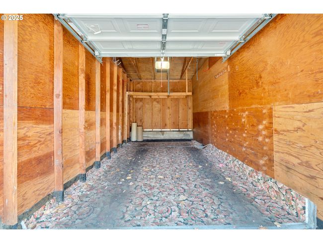 Garage | Image 21