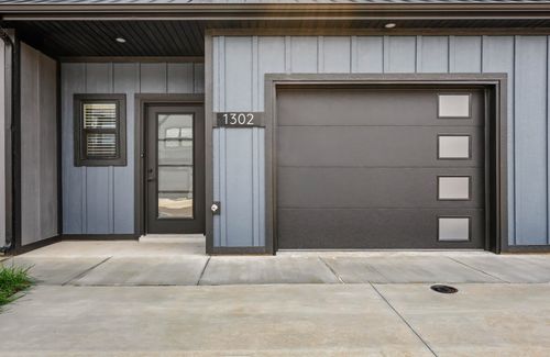 1302 Jonathan Wade Pvt Cir, Clarksville, TN, 37043-4118 | Card Image