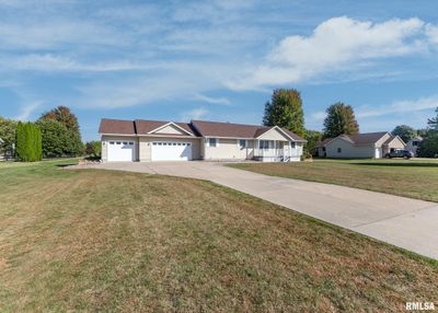 2418 9 Th Street, House other with 4 bedrooms, 2 bathrooms and null parking in Camanche IA | Image 2