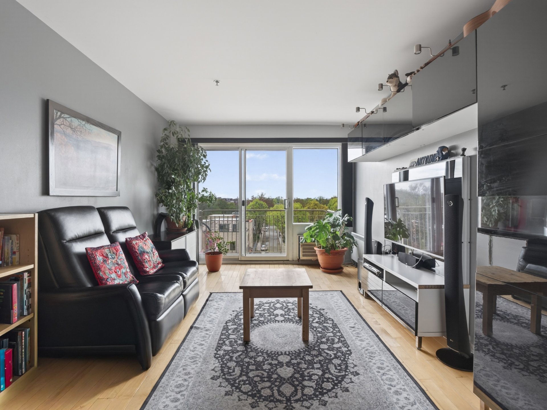 Residential in Montréal (Saint-Laurent) 3