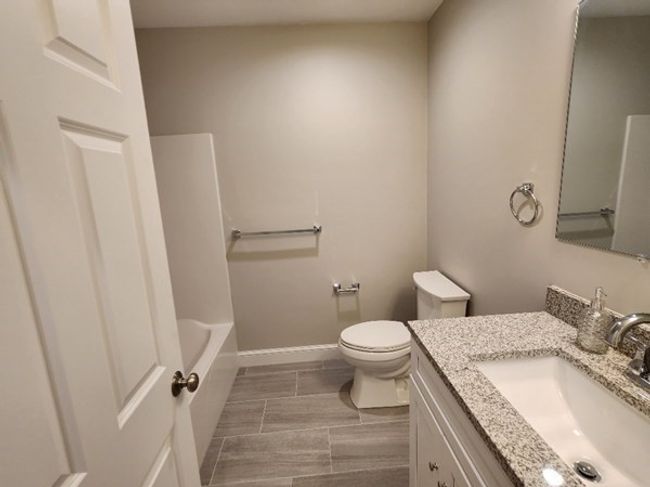 4 - 158 Hayden Rowe St, Condo with 2 bedrooms, 1 bathrooms and 2 parking in Hopkinton MA | Image 8