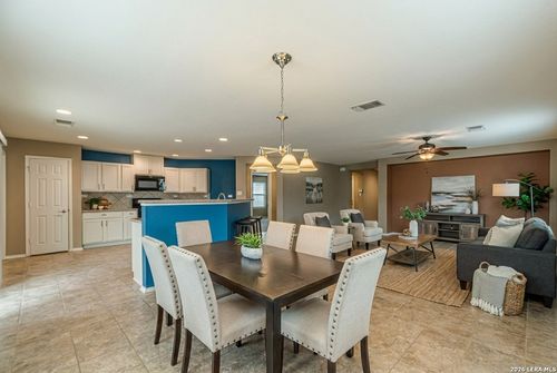 323 Joshua Hl, New Braunfels, TX, 78130-3795 | Card Image