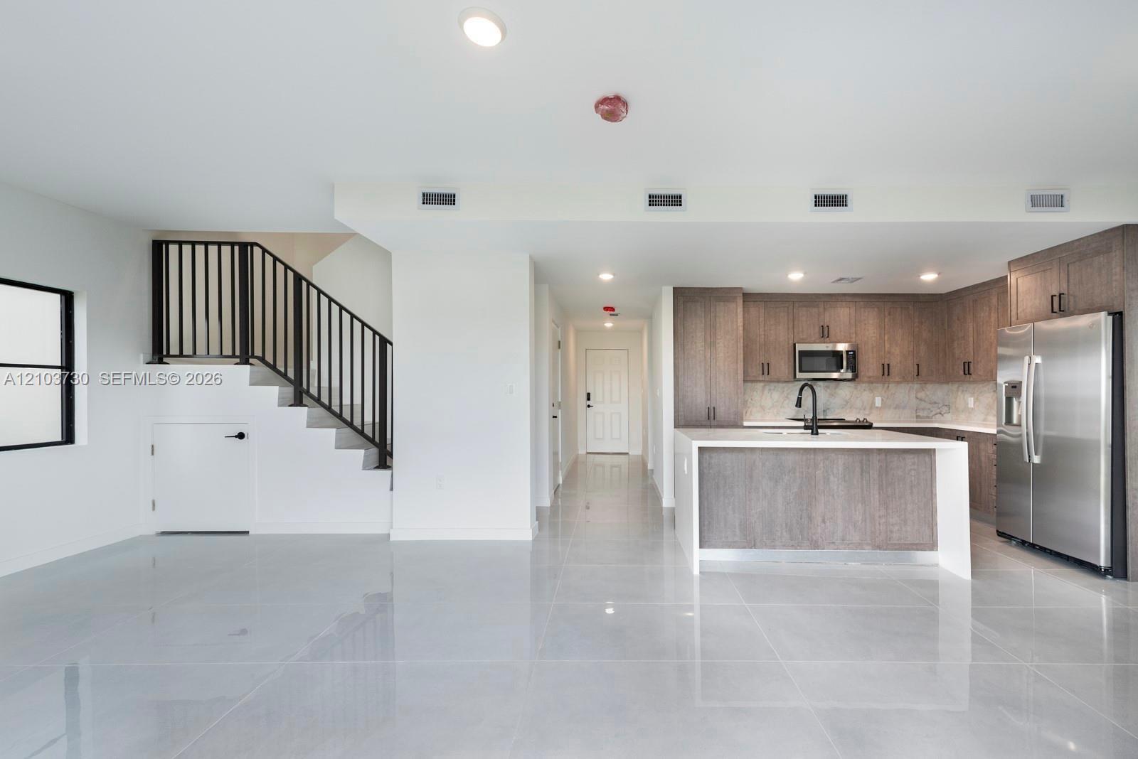 Residential Lease in Florida City 4