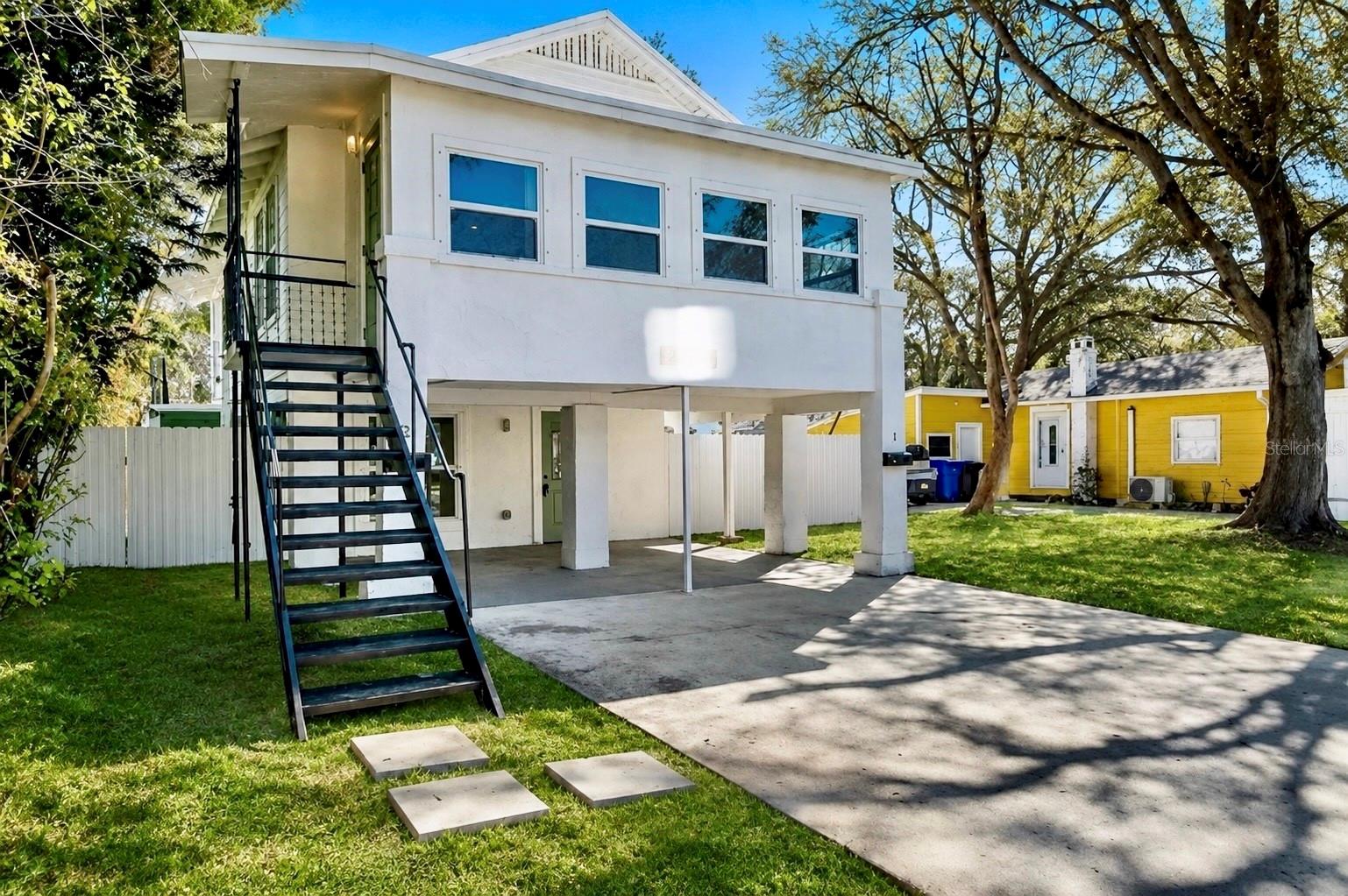 Residential Lease in ST PETERSBURG