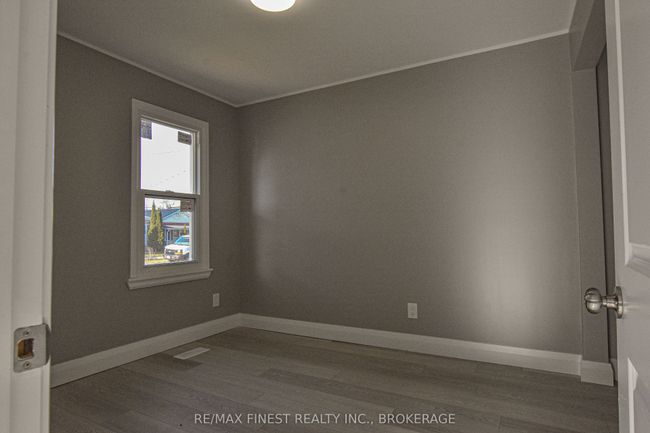 623 Macdonnell St, House other with 3 bedrooms, 1 bathrooms and 3 parking in Kingston ON | Image 15