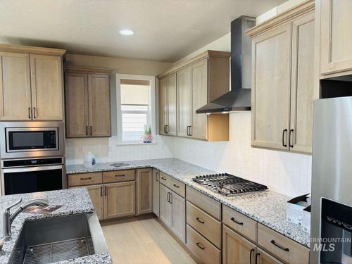 5773 W Riva Capri St, Meridian, ID, 83646-7162 | Card Image