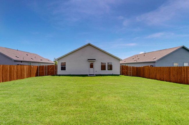 View of back of property | Image 34