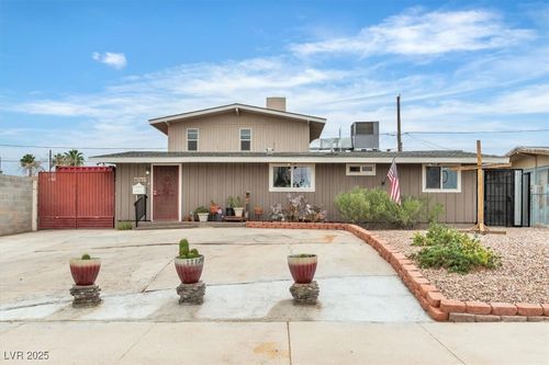 5613 Idle Ave, Las Vegas, NV, 89107-3858 | Card Image