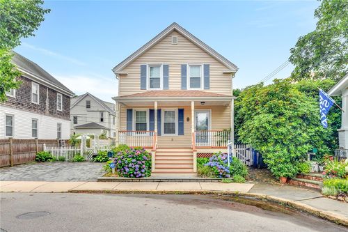 1 Slocum St, Newport, RI, 02840-3541 | Card Image
