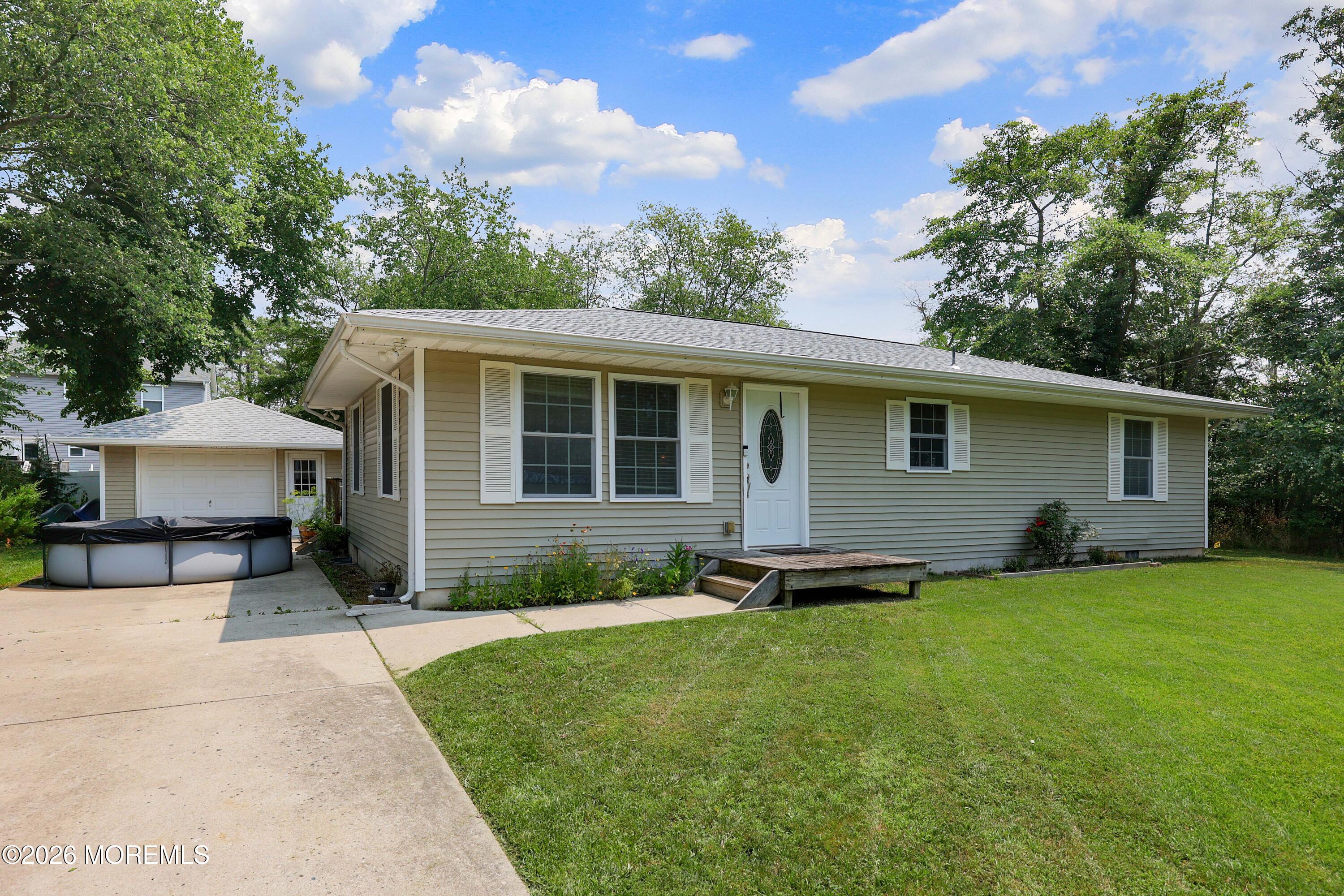 Residential Lease in Bayville 2