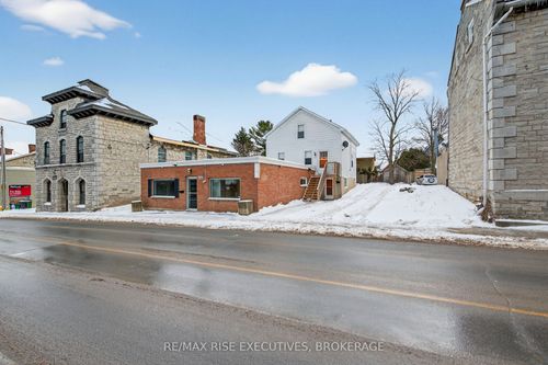 676 King St W, Kingston, ON, K7M2E8 | Card Image