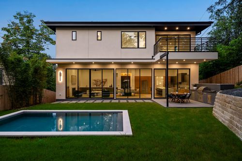 1102 Summit St, Austin, TX, 78741-1156 | Card Image
