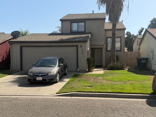 229 E Harold Ct, Visalia, CA, 93291-3069 | Card Image